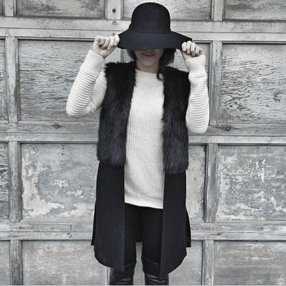 RD Style Faux Fur Sleeveless Coat Black - NWT